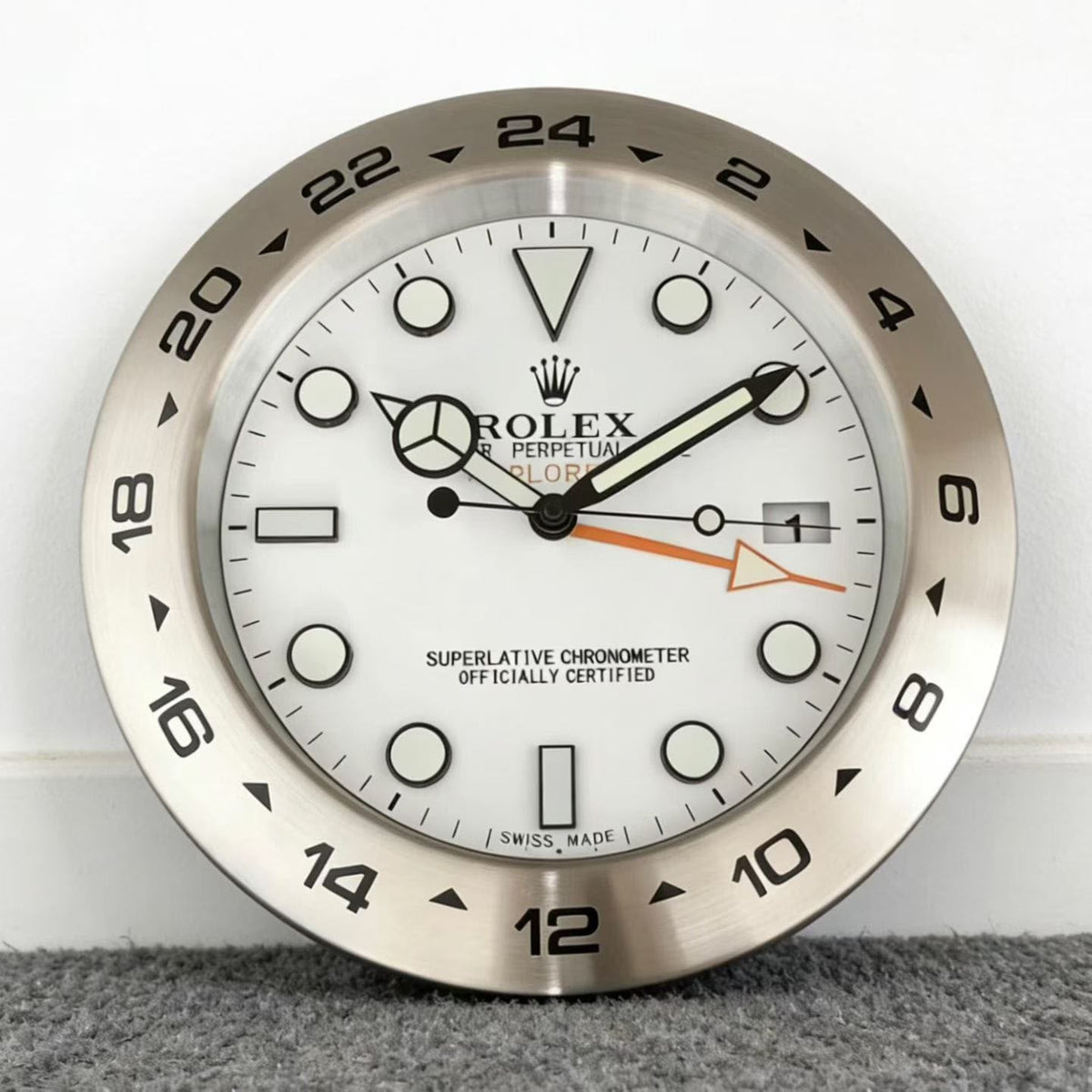 AMAZING WALL CLOCK