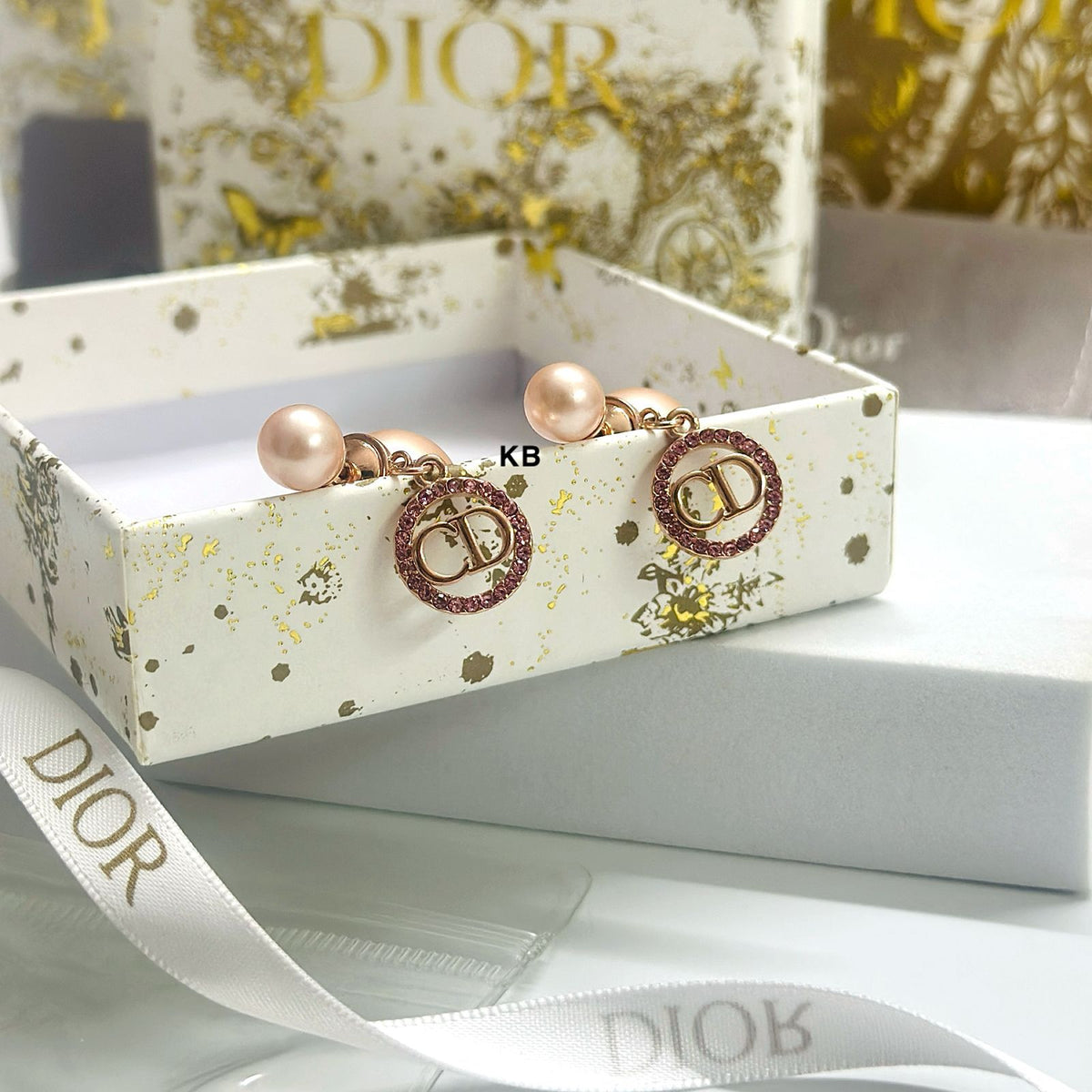 AMAZING TRIBLES WOMEN’S PINK EARRING😍*