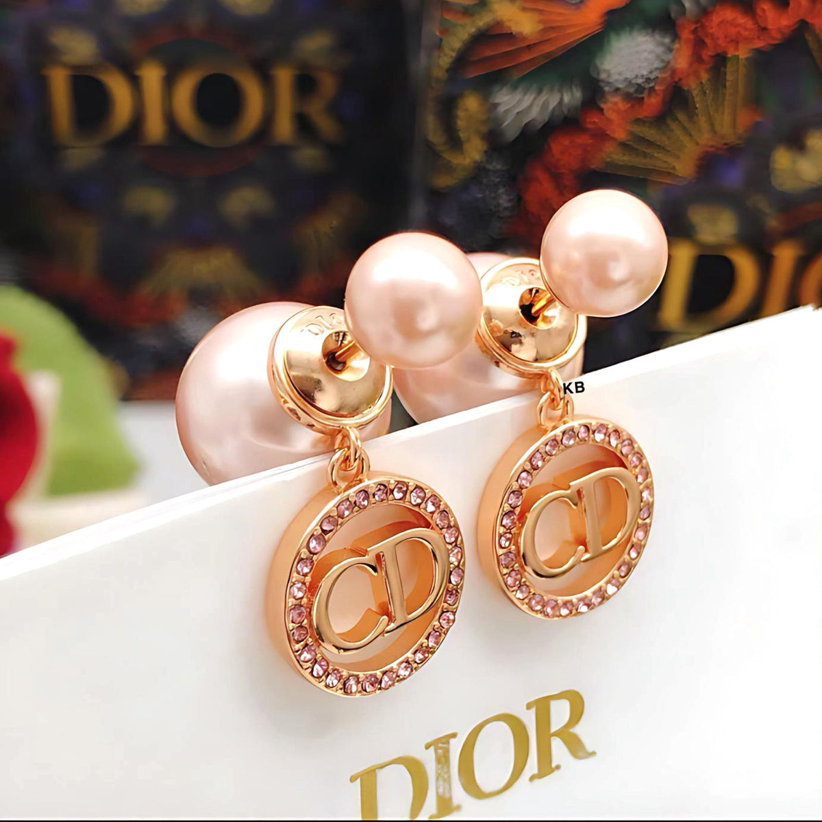 AMAZING TRIBLES WOMEN’S PINK EARRING😍*