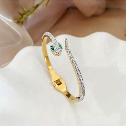 AMAZING SERPENT CUFF BANGLE IN GOLDEN😍