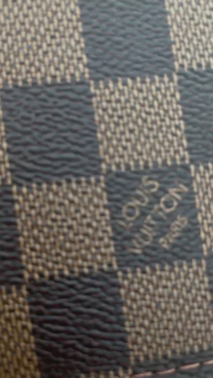 AMAZING VUITTON SLENDER
MEN’s WALLET