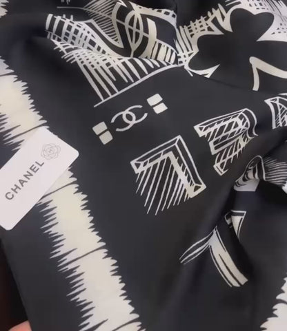 AMAZING SILK STOLE