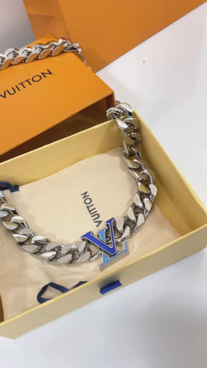 AMAZING VUITTON “LV CHAIN NECKLACE”😍*