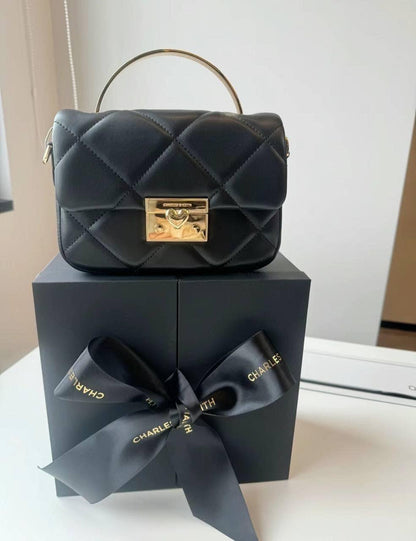 AMAZING TOP HANDLE BAG*