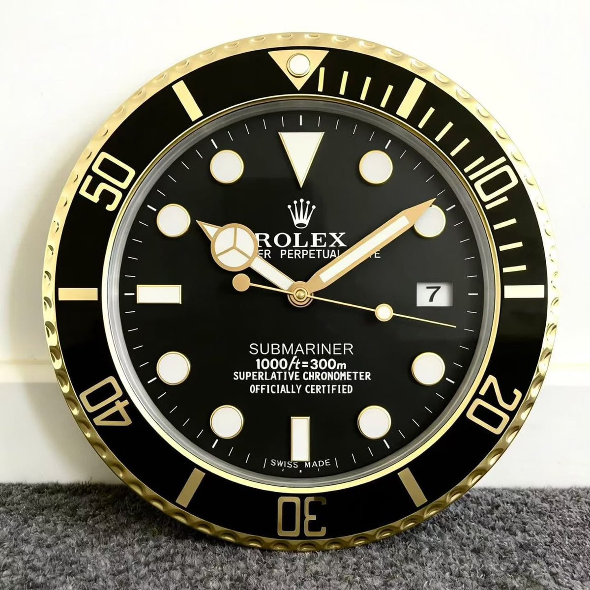 AMAZING WALL CLOCK