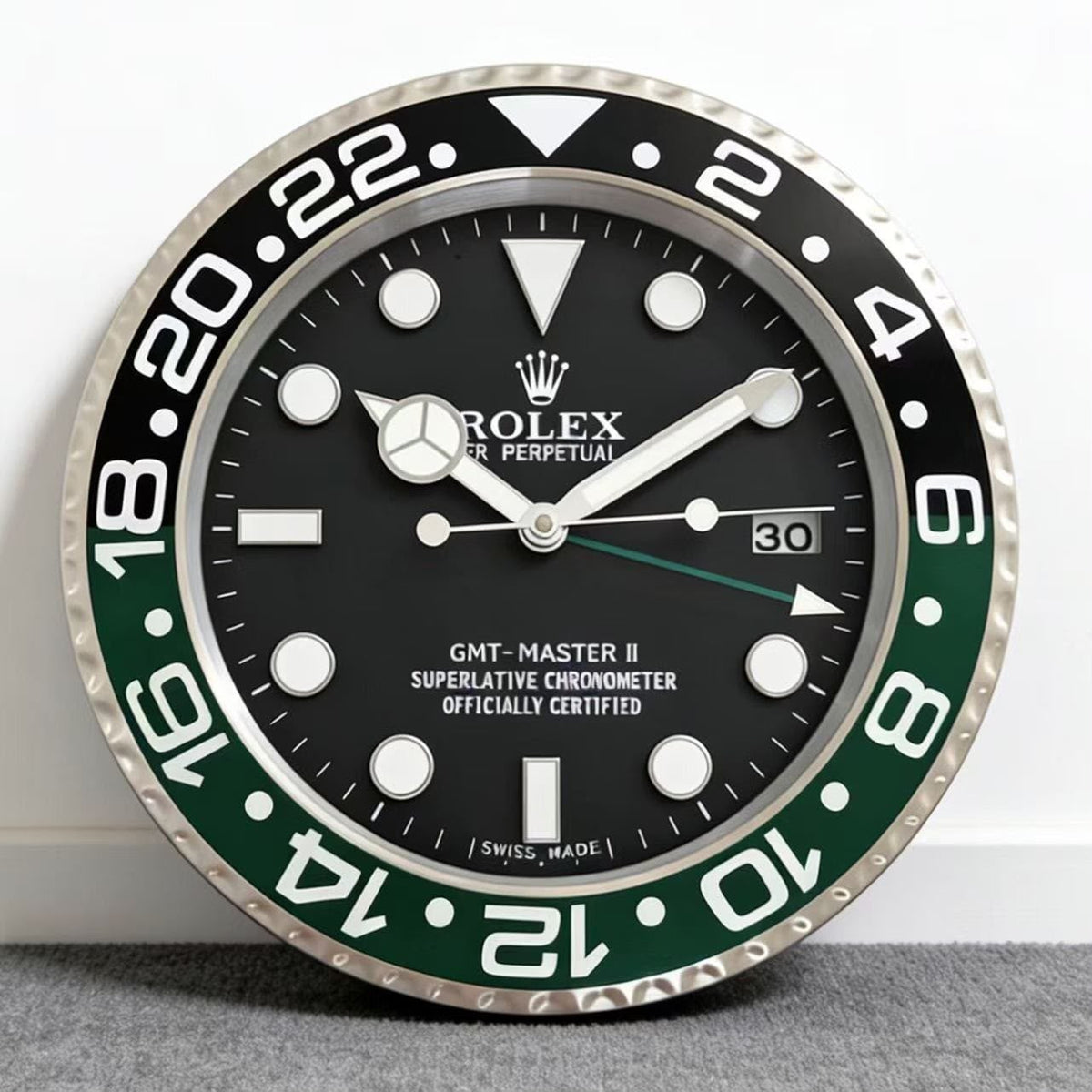 AMAZING WALL CLOCK