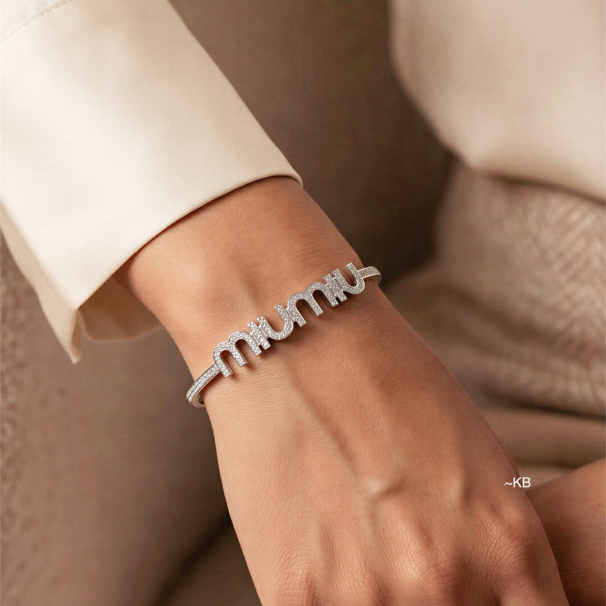 AMAZING CRYSTAL LETTER CUFF BRACELET😍*