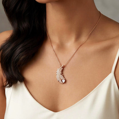 AMAZING IDYLLIA FEATHER PENDANT😍