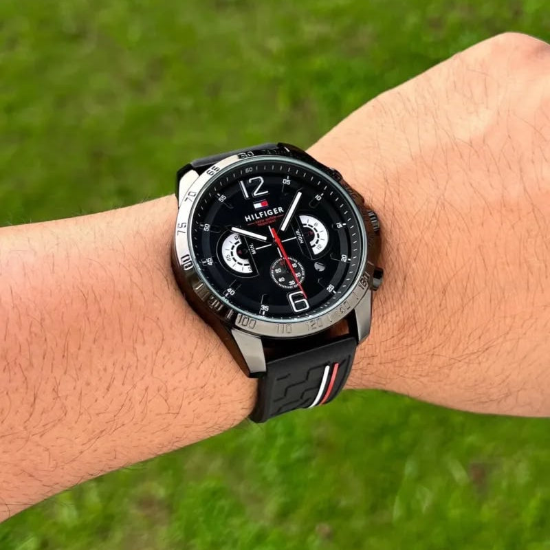 AMAZING HILFIGER STAINLESS STEEL SILVER CASE