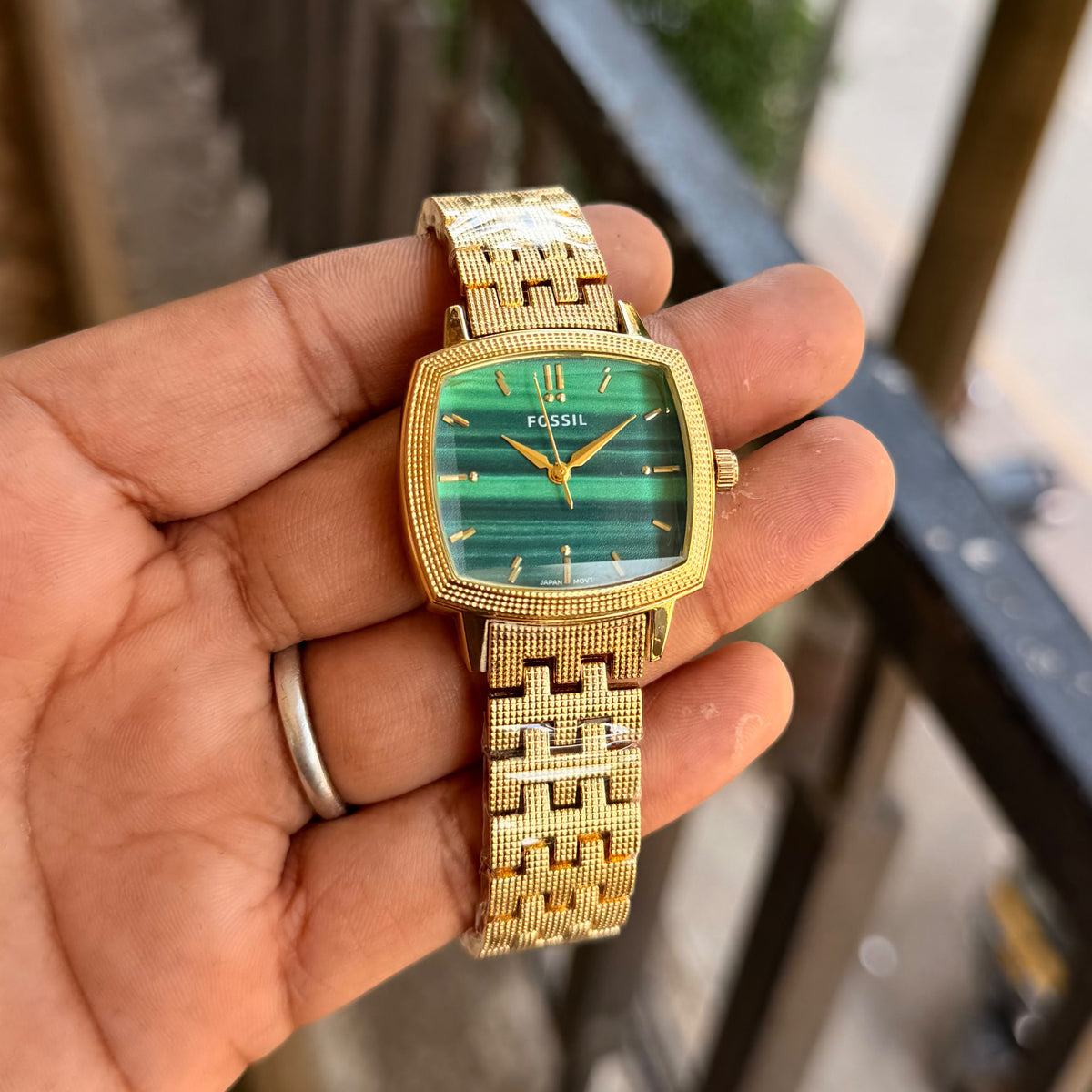 AMAZING FOSSIL LADIES WATCH