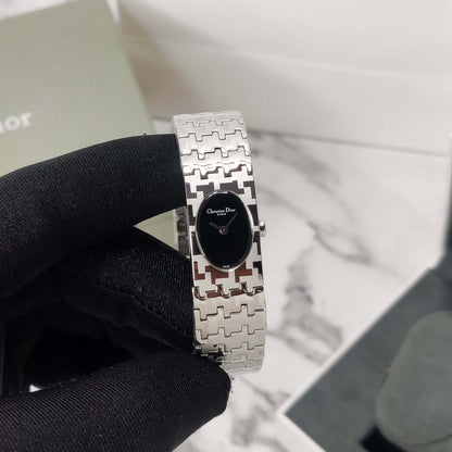 Amazing _Christian Dior8
For Women Watch