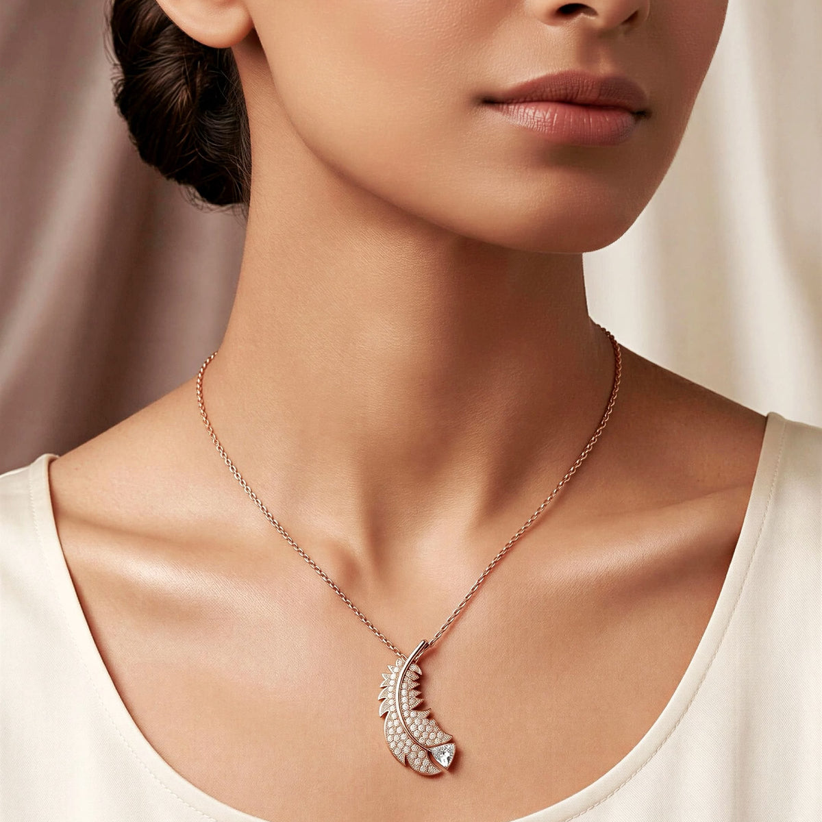 AMAZING IDYLLIA FEATHER PENDANT😍