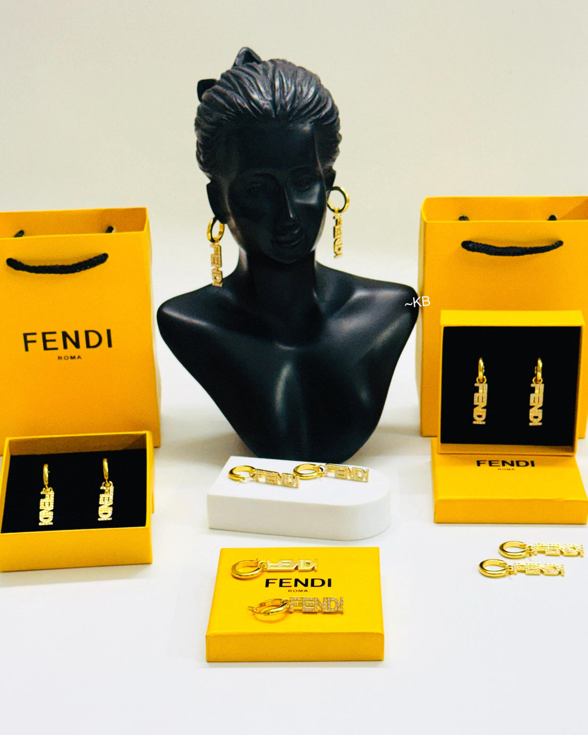 AMAZING FENDI SINAGTURE EARRING😍*