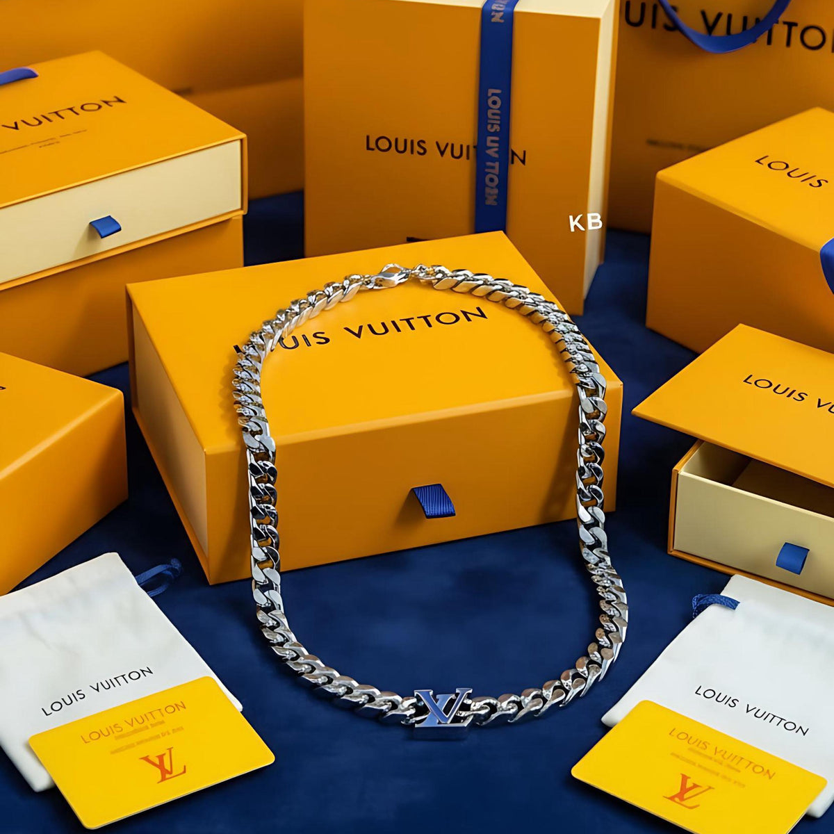 AMAZING VUITTON “LV CHAIN NECKLACE”😍*