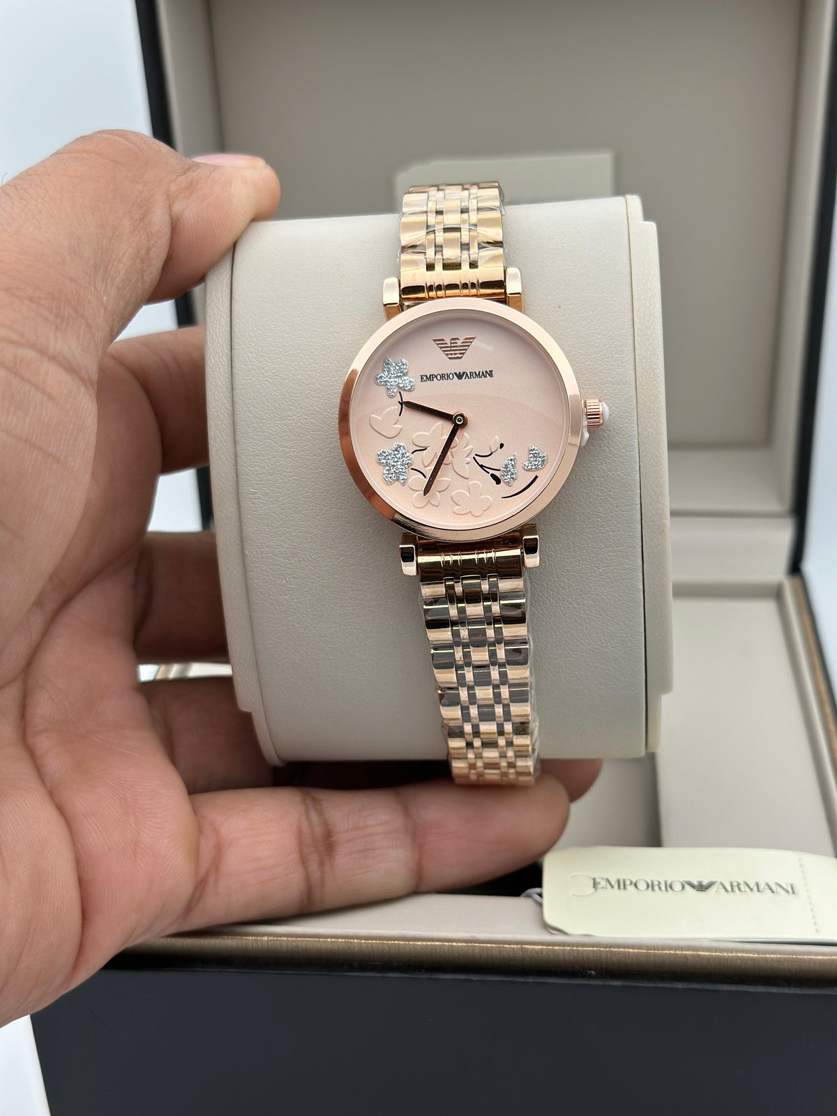 AMAZING EMPORIO AR WOMEN’S WATCH ✨*